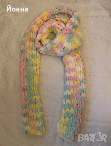 Много пухкави ръчно плетени шалове от прежда , снимка 2 - Шалове - 52055465