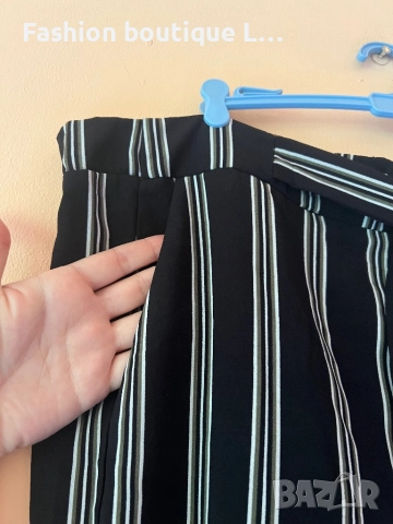 Панталон с широки прави крачоли в черен цвят на бяло райе с коланче отпред на марката Pieces 🖤, снимка 4 - Панталони - 52278677