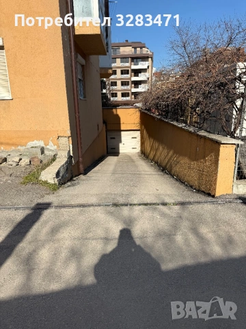 Давам паркомясто под наем