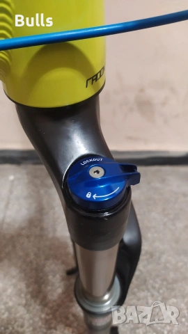 Въздушна вилка rock shox sector 27,5, снимка 2 - Части за велосипеди - 53683438