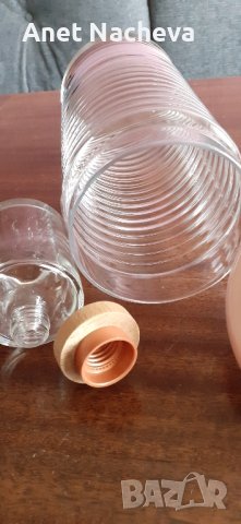 Стъклен релефен буркан с дървена капачка; керамичен капак; шише за наливен парфюм , снимка 6 - Буркани, бутилки и капачки - 42048099