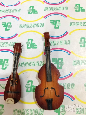 Миниатюрни дървени музикални инструменти, снимка 3 - Антикварни и старинни предмети - 53358630