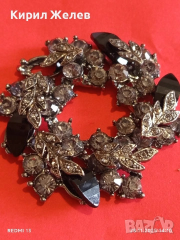 Брошка във формата на венец с кристали МАРКАЗИТ,ОНИКС 52254, снимка 2 - Други - 52573555