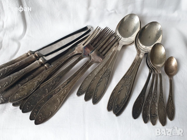 Комплект посребрени прибори