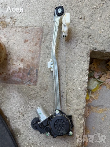 Дистроник , лайсни, щора, фар Mazda Cx-50, снимка 6 - Части - 50865845