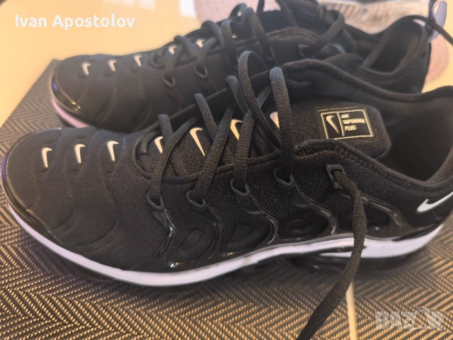 Nike Air VaporMax Plus, снимка 5 - Маратонки - 53003854