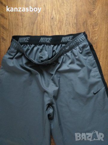 nike  - страхотни мъжки панталони ХЛ, снимка 3 - Спортни дрехи, екипи - 40855173