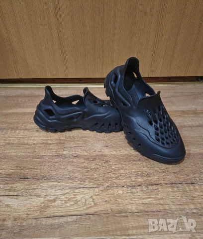 Vans оригинални обувки 41 номер, снимка 2 - Маратонки - 53501281