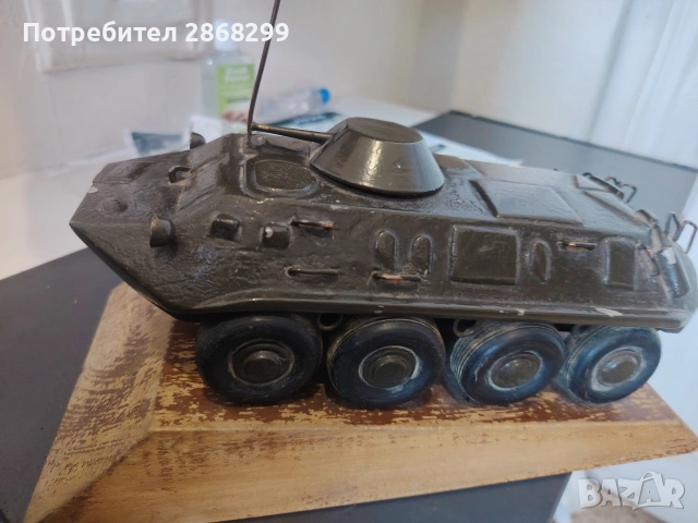 Метален БТР, снимка 3 - Антикварни и старинни предмети - 53627498