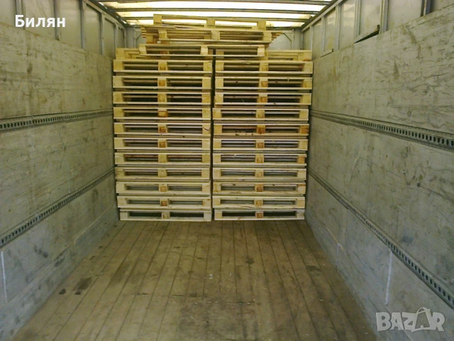 Камион с падащ борд