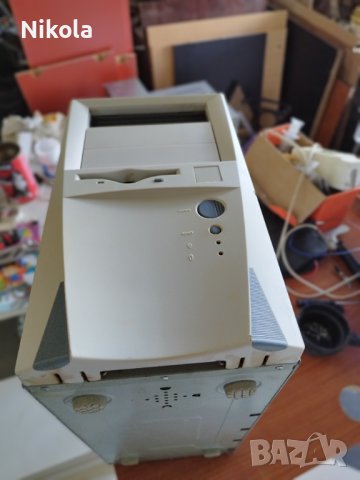 Компютърна кутия със захранване стар модел, снимка 12 - Захранвания и кутии - 40551984