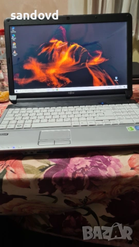 евтин хубав лаптоп FUJITSU A-530 цена 80евро