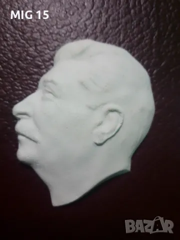 Картина с гипсови берелефи на Сталин и Червенков., снимка 3 - Антикварни и старинни предмети - 48563699