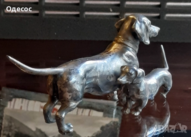 Старинна посребрена композиция от две фигури на дакели, снимка 5 - Антикварни и старинни предмети - 51608257