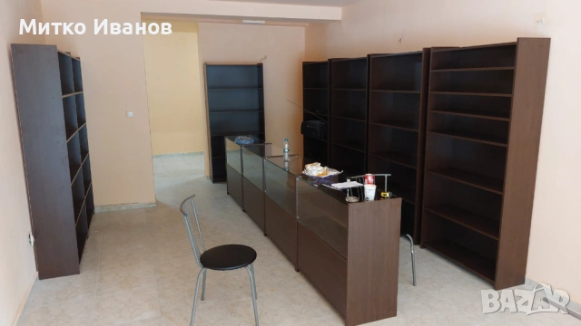 Продавам от затворен магазин за алкохол, цигари и захарни изделия комплект стила и и щандове , снимка 6 - Стелажи и щандове - 53389598