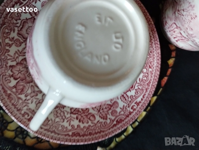 Английски чаен сервиз, снимка 8 - Сервизи - 52936660