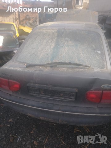 Форд ескорт  бензин на части 