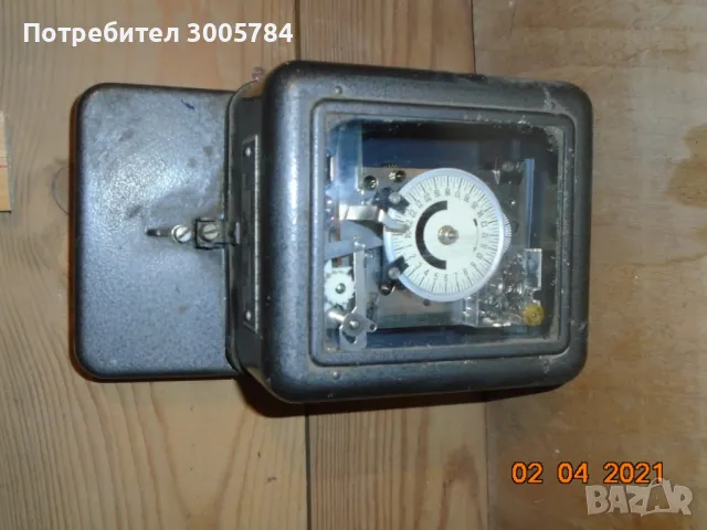 Продавам часовник за нощна ел. енергия.