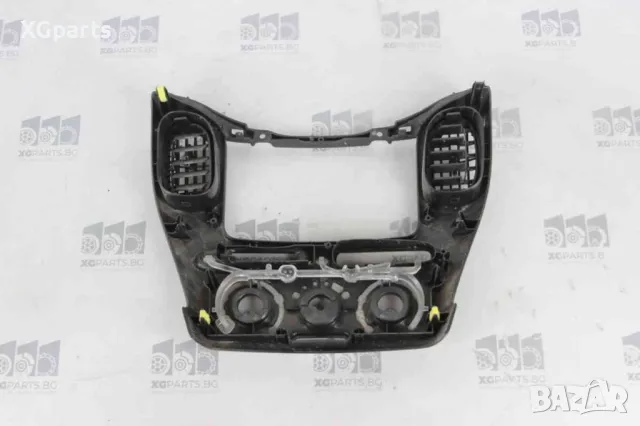 Централна конзола с духалки за Toyota Yaris Verso (1999-2005), снимка 2 - Части - 48375560