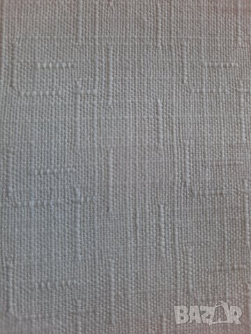 Бял плат с релефни елементи, снимка 1 - Платове и дамаски - 35677318