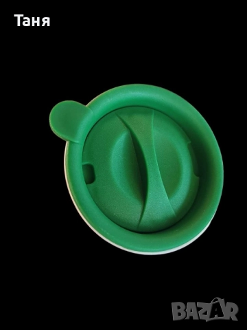 Коледна порцеланова чаша с гумен капак 15см височина, снимка 2 - Чаши - 52390395