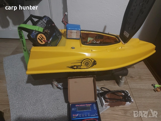 лодка за захранка охлю бохлю, снимка 3 - Стръв и захранки - 53494518