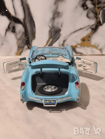 Колекционерски метален модел 1957 Chevrolet Corvette мащаб 1:18, снимка 7 - Колекции - 53394754