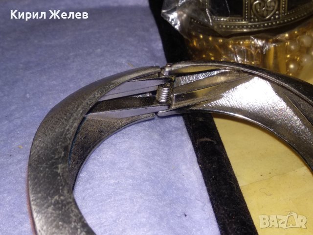 КРАСИВА СТИЛНА СРЕБРИСТА МЕСИНГОВА МОДНА АРТ ГРИВНА 38339, снимка 9 - Гривни - 41281171