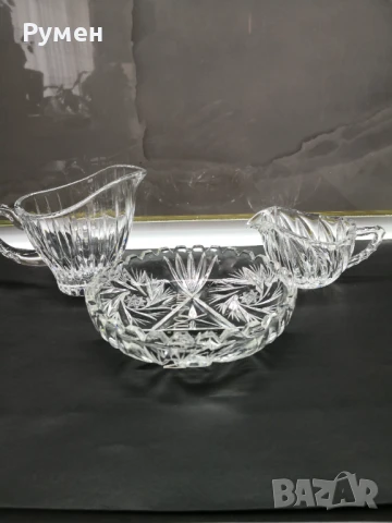 Кристални подноси, чаши, латиери, купи