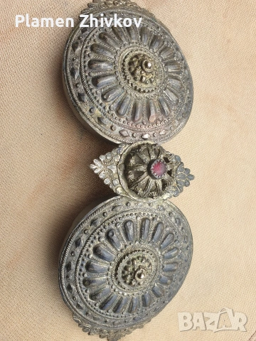 стара българска пафта с прекрасна патина и живамна позлата 