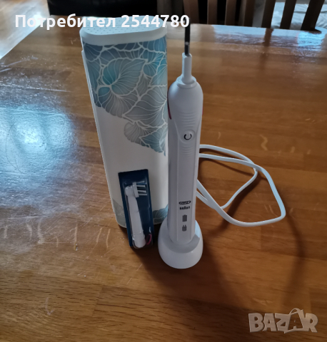 Нова Електрическа четка за зъби Oral B Pro 2500 CrossAct + кутия и 3 бр четки, снимка 2 - Други - 44512788