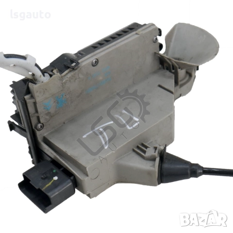 Брава предна дясна врата Peugeot 208 I 2012-2019 ID: 152043, снимка 2 - Части - 52166397