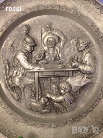 "Картоиграчи" Красива немска старинна чиния за стена отлична, снимка 3 - Колекции - 39940375