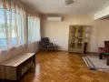 Просторен тристаен апартамент под наем, снимка 3