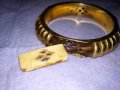 СТАРА БРОНЗОВА ТИБЕТСКА ТРАДИЦИОННА ГРИВНА с КАМИЛСКА КОСТ с НУЖДА от ЛЕКА РЕСТАВРАЦИЯ! 38316, снимка 3