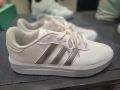 Продавам нов оригинален дамски Адидас., снимка 5