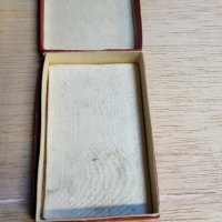 Юбилеен медал 25 години народна власт с кутия, снимка 4 - Антикварни и старинни предмети - 41973975