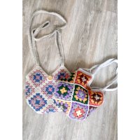 Плетени дамски чанти, многоцветни подаръци за Коледните празници, снимка 17 - Чанти - 42698019