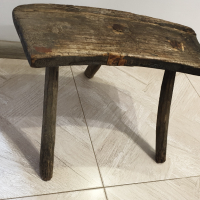 Старо трикрако столче, снимка 2 - Антикварни и старинни предмети - 44758119