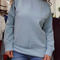 Дамска, ватирана блуза, снимка 1 - Блузи с дълъг ръкав и пуловери - 44824483