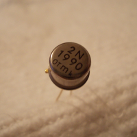 Транзистор 2N1990 Gold pin, снимка 1 - Друга електроника - 44699613