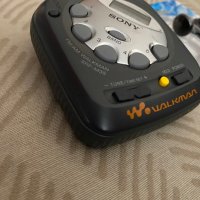 SONY Radio Walkman Уокмен + Бонус нови слушалки, снимка 4 - Радиокасетофони, транзистори - 41908841