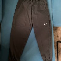 Панталон Nike, снимка 1 - Спортни дрехи, екипи - 41466256