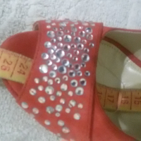 Високи червени елегантни велурени обувки -италиански 37, снимка 5 - Сандали - 16038615