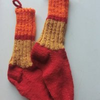 оранжеви плетени чорапи ходило 18, конч 23, снимка 1 - Чорапи - 39294891