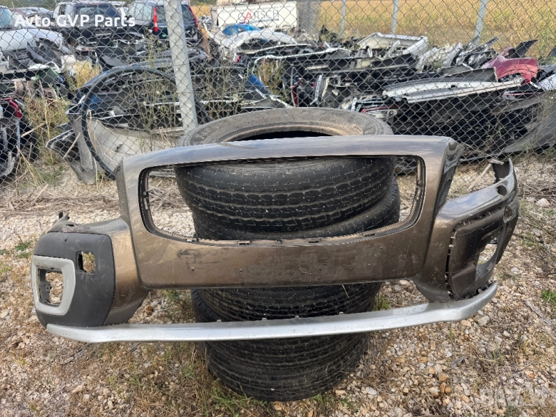 предна броня volvo xc70, снимка 1