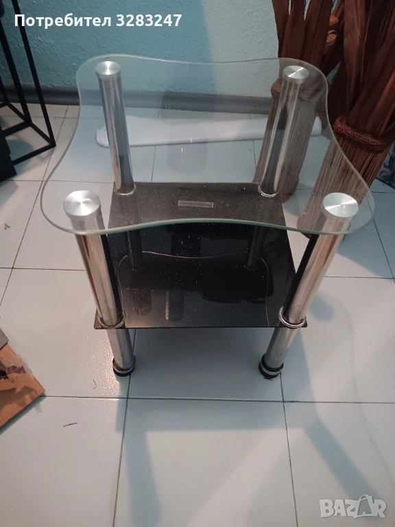 Стъклена масичка, снимка 1