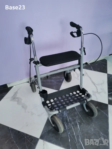 Ролатор / проходилка за възрастни, снимка 1