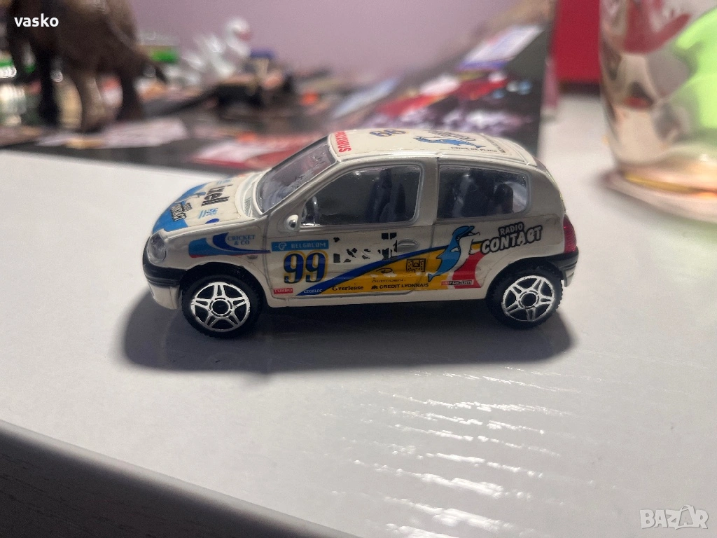 Италианско Бураго 1:43 Клио, снимка 1