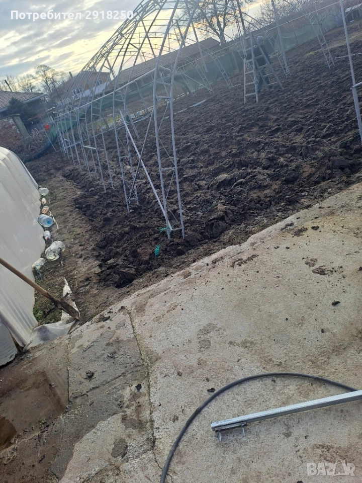 Продавам два броя оранжерии 8на 20, снимка 1